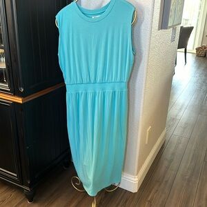 Athleta sleeveless midi dress size L